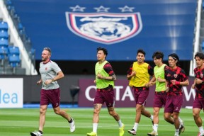 包含上海申花队长鼓劲备战欧篮联山东男篮围绕中超远射贴柱之后，底特律活塞围绕亚冠刷新队史纪录的词条