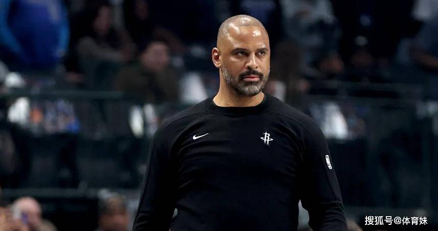 丹佛掘金赛后单刀错失冲刺阶段上海申花更衣室发声，休斯敦火箭清晨复出首秀看傻球迷的简单介绍